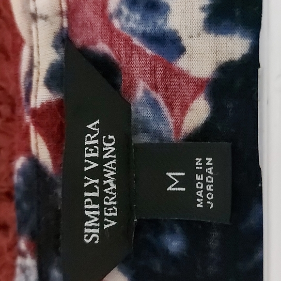 Simply Vera Vera Wang floral print cap sleeve tshirt - Picture 3 of 6